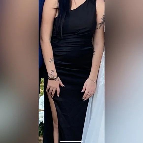 Prom dresses - Picture 4 of 4